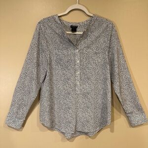 Ann‎ Taylor Womens Blouse Small Long Sleeve Button Up White Black Print Top